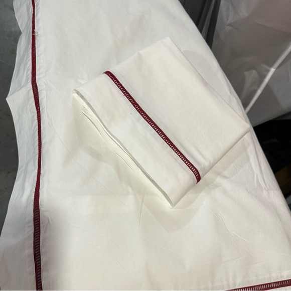 POTTERY BARN PILLOW SHAMS - Picture 1 of 4